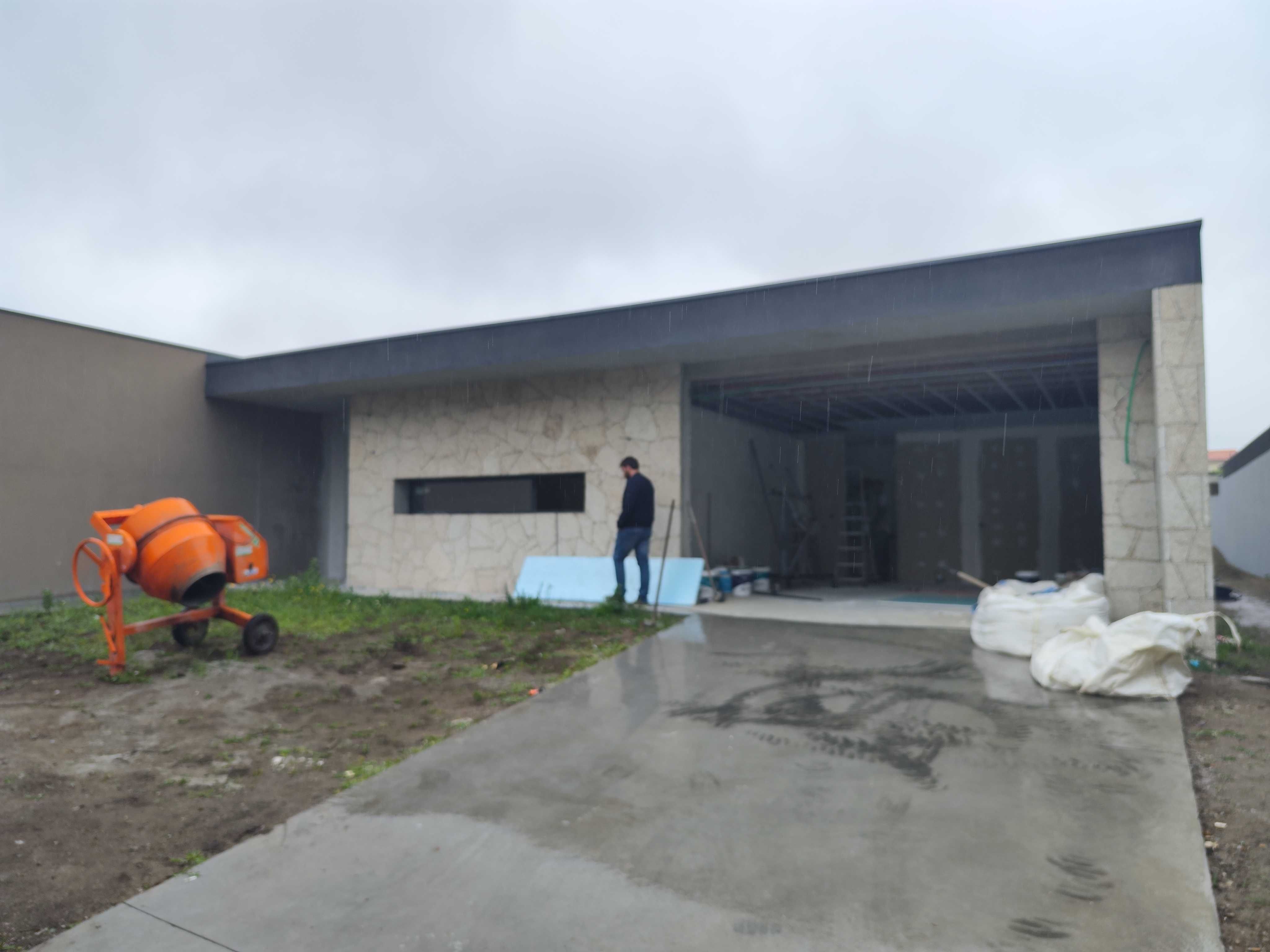 Moradias Modulares e tradicionais