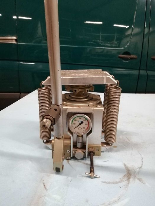 Podnośnik hydrauliczny TILL PF 132 Terminator