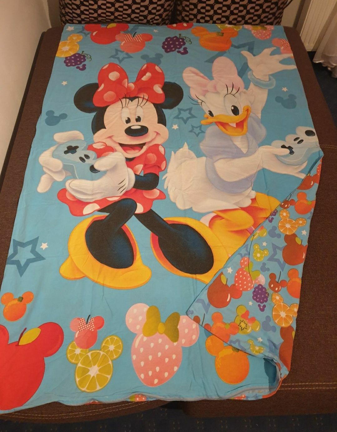 2 komplety poscii 140x200 .Disney