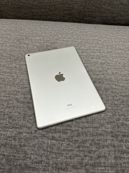iPad 8 32gb 2020 Wi-Fi Silver (67)