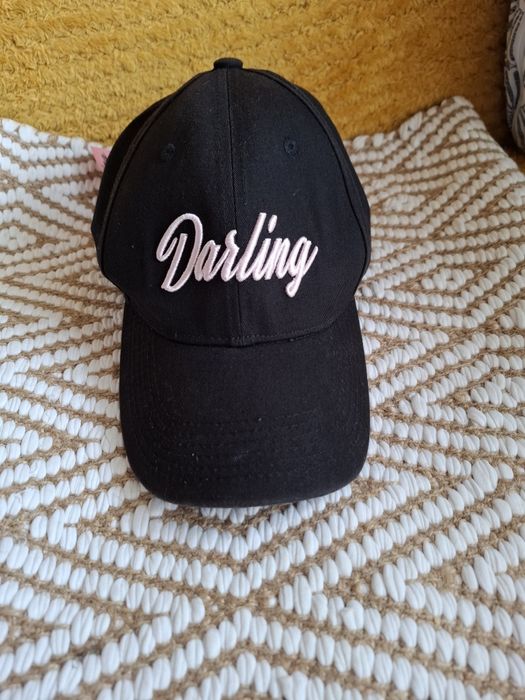 House czapka z daszkiem