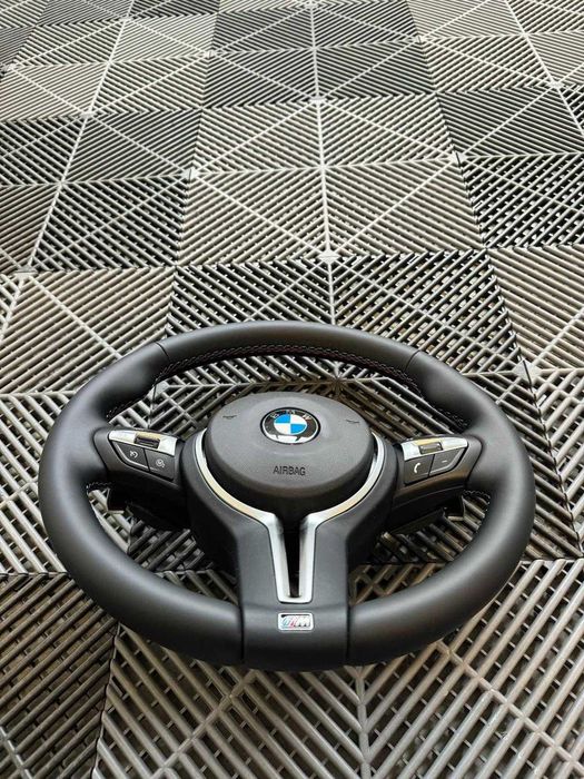 BMW M OEM Volante 1 - 4 séries (Novo)