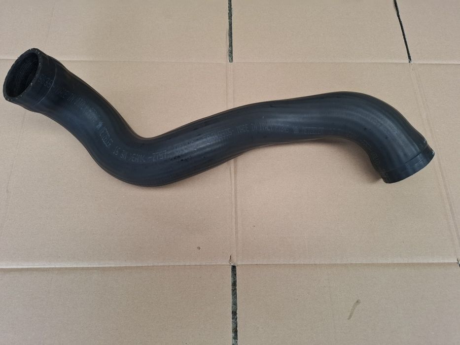 Rura wąż powietrza intercoolera volvo xc90 D5 163KM 02-05r