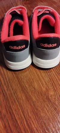 Sapatilhas Adidas tamanho 26,5