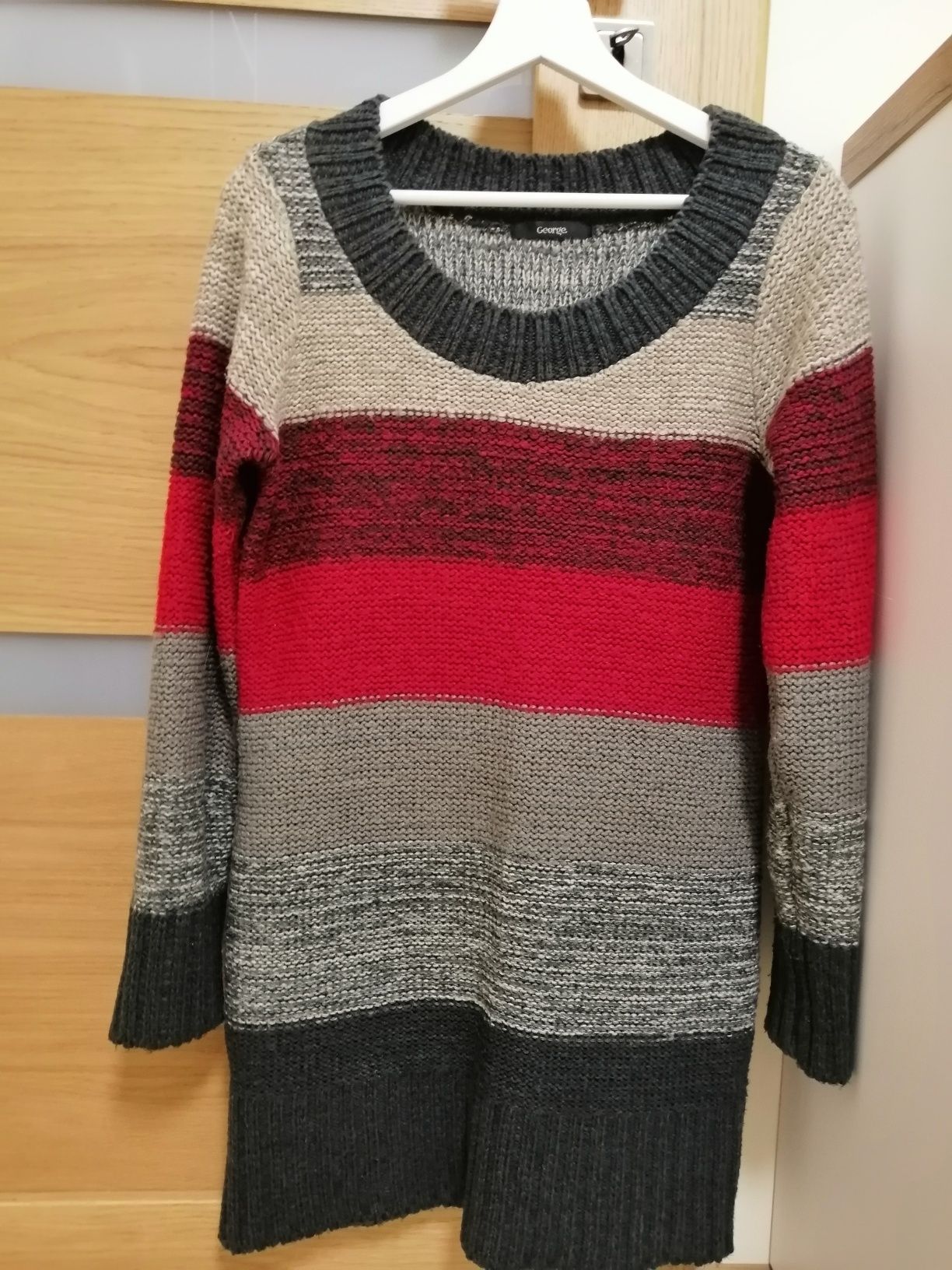 Sweter damski w rozmiarze 36 s duże