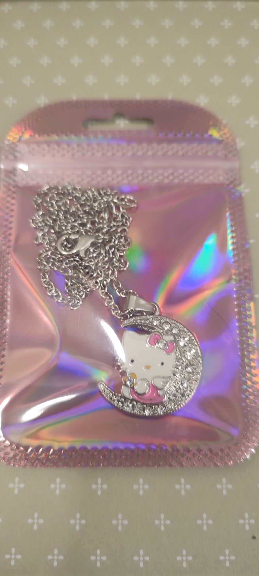 Naszyjnik Hello Kitty z Księżycem