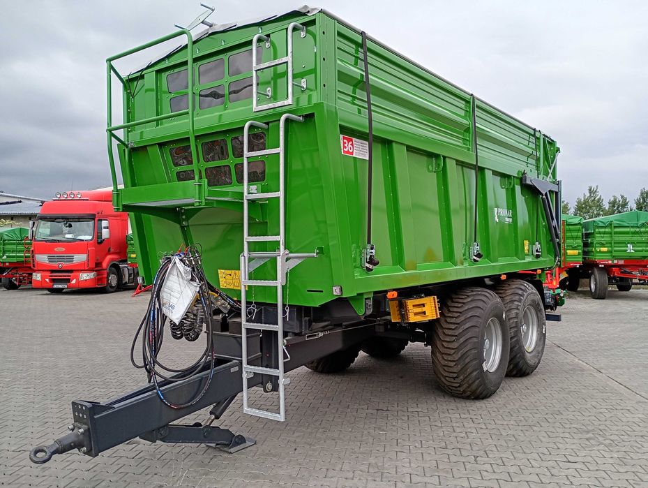 Przyczepa skorupowa z bocznym wysypem PRONAR T669/1 - cena PROMOCYJNA