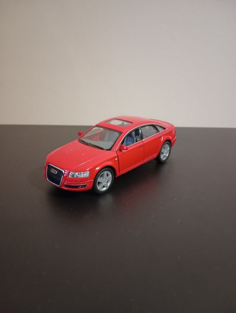 Продаю Audi A6 1/38 Kinsmart