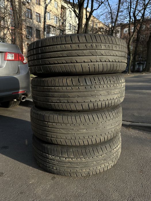 Продам летнюю резину 215/70/R16