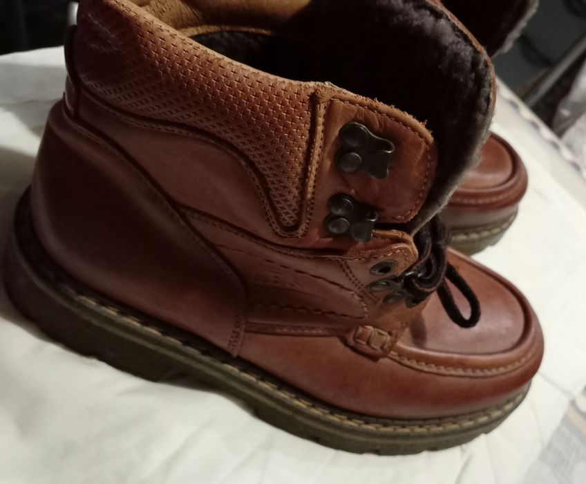 Продаю чоловічі, фірмові LESTA, якісні, теплі ботинки, натуральна шкір