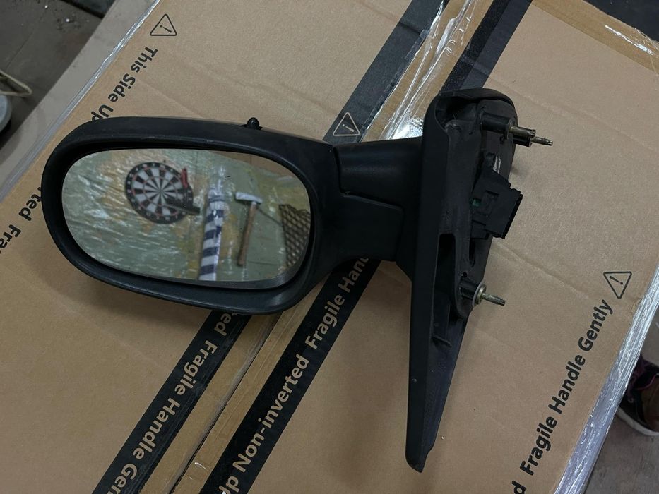 Дзеркало на Рено Меган 1 на пасажирську сторону