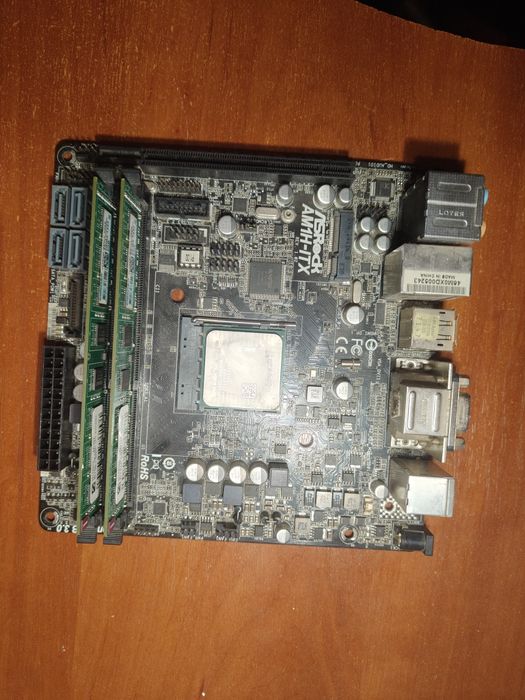 ASRock AM1H-ITX + AMD Athlon II 3500 + 4 ГБ DDR3