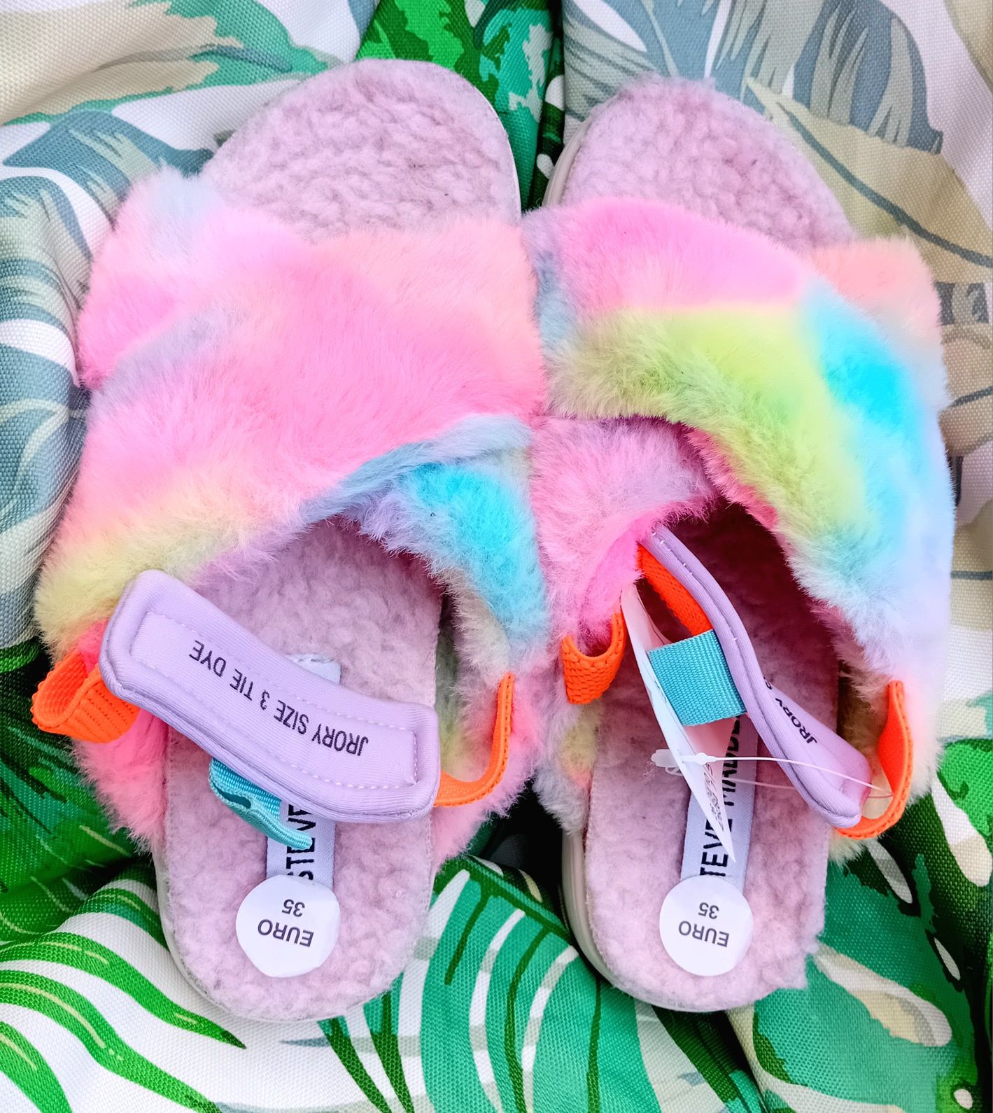 Steve Madden Puchate Tie Dye Śliczne rozmiar 35