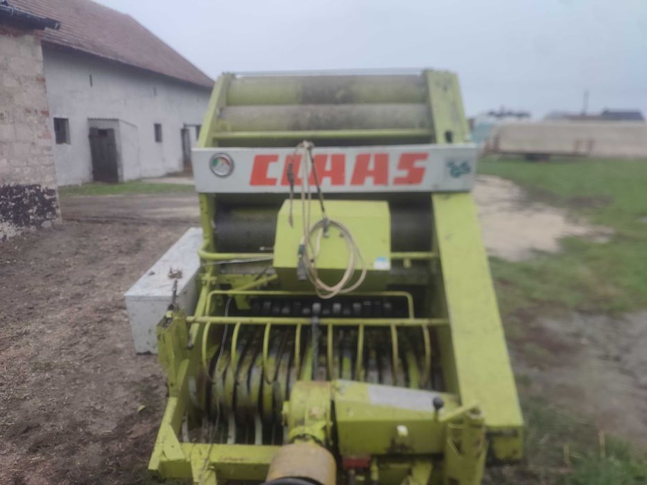 Claas Rollant 44