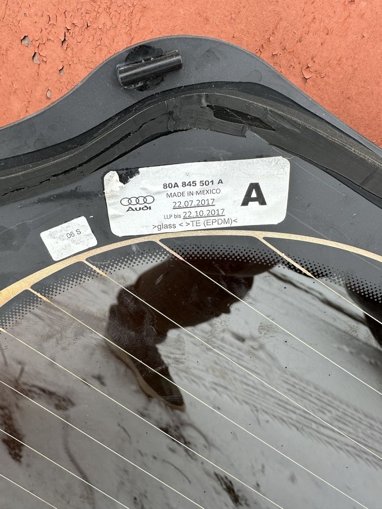 Стекло крышки багажника Audi Q5 80a