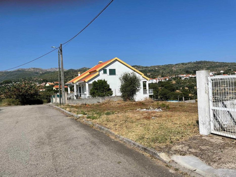 TERRENO 600m2 , URBANIZÁVEL. São Vicente da Beira.