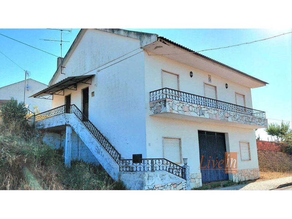 Moradia T2 com Garagem localizada em Ota em Alenquer