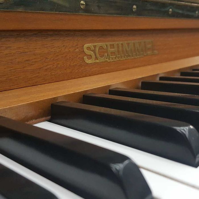 Pianino Schimmel
