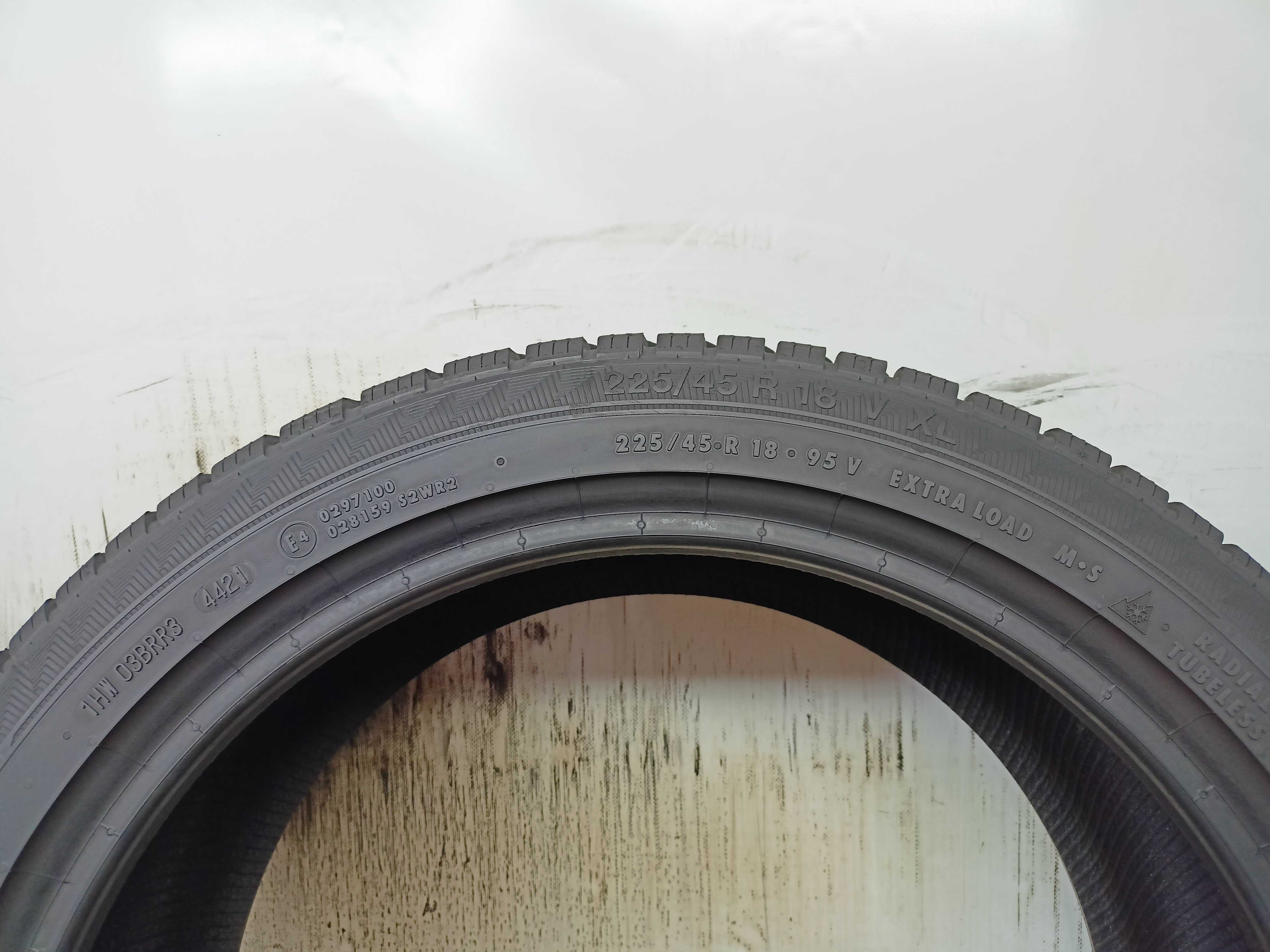 Gislaved Euro Frost 6 225/45/18 2021r. 95V 2x7,9mm (3468)