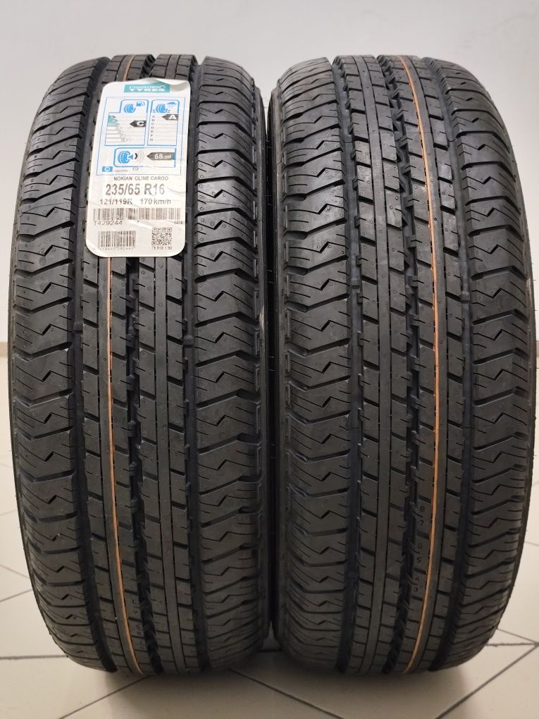 Резина, шини R-16C 235/65 121/119R "Nokian" Cline