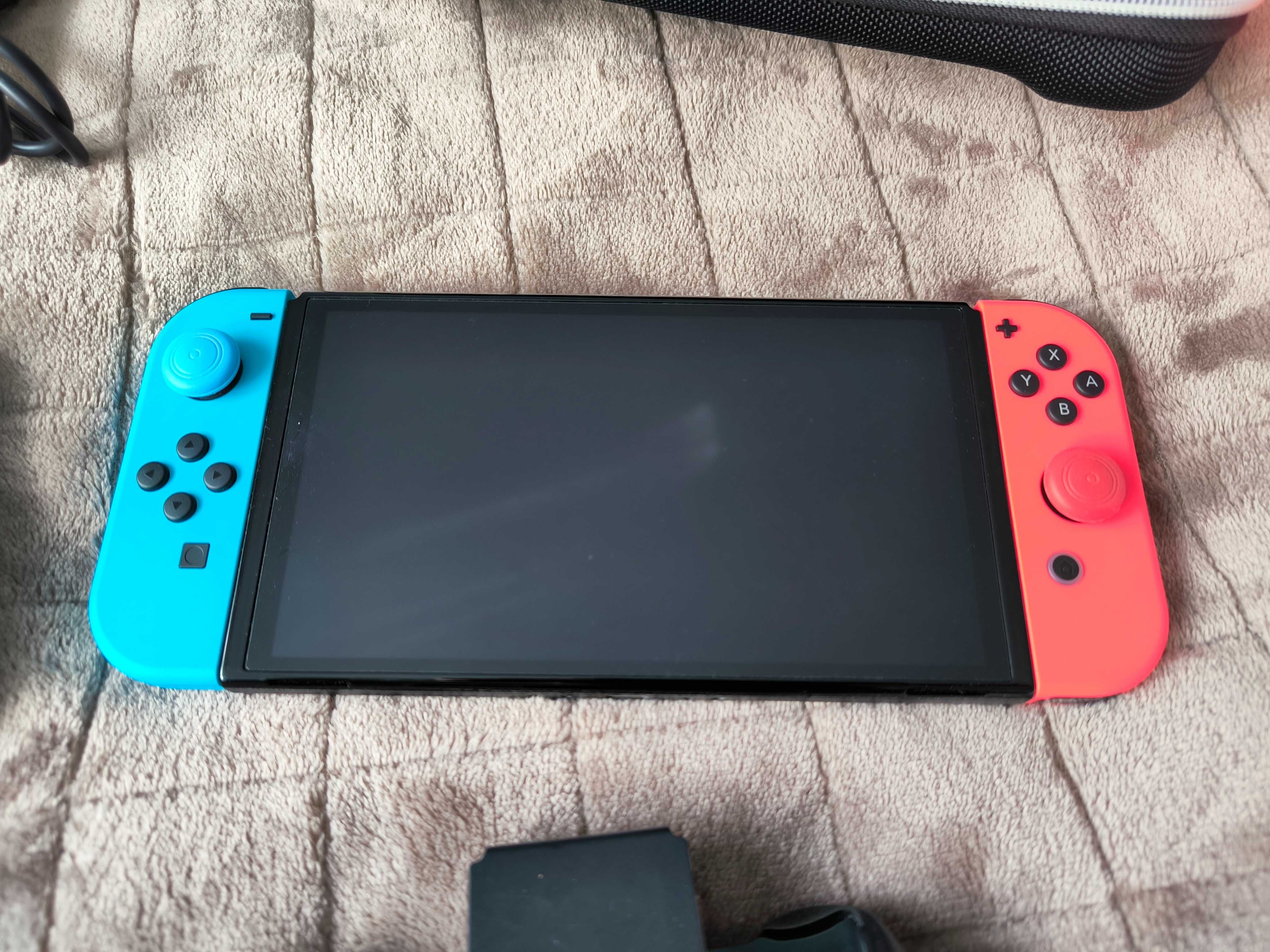 Nintendo Switch OLED + Etui