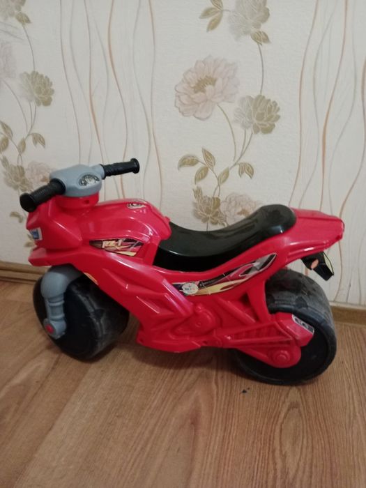Дитячий мотоцикл