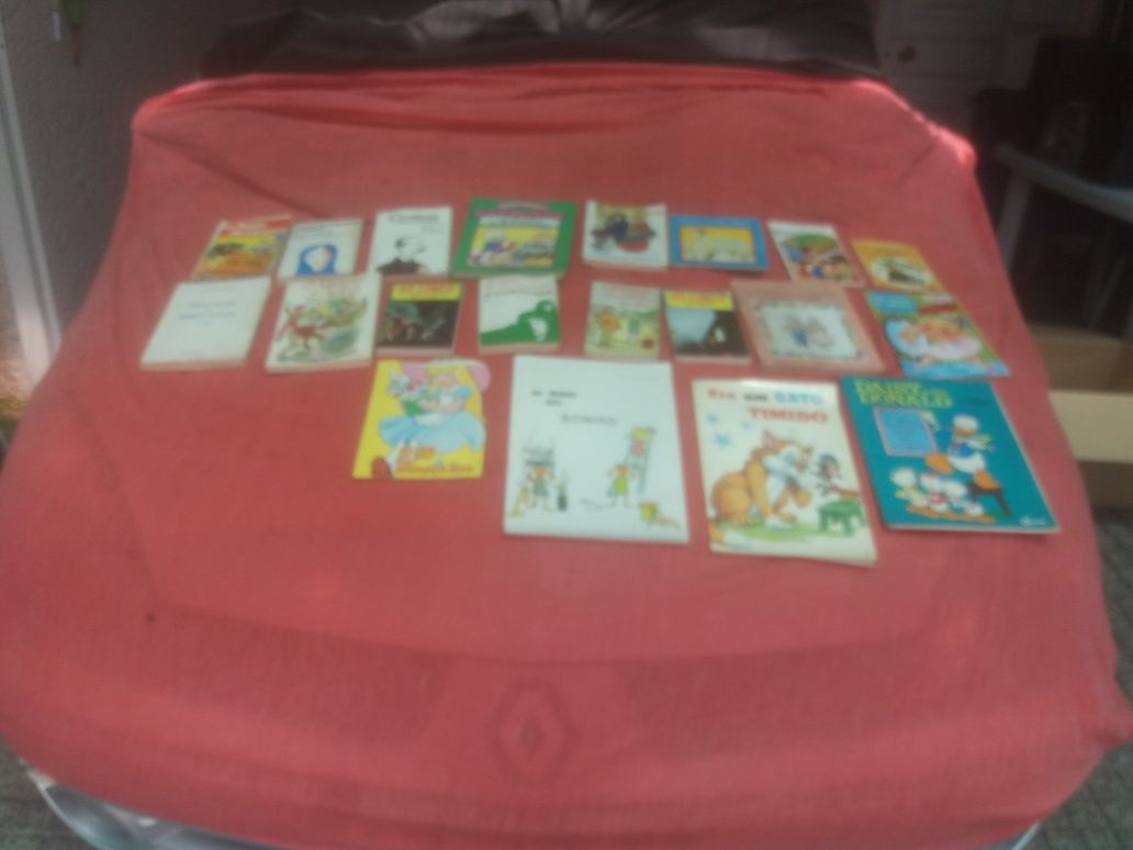 contos e livros de adulto e crianças