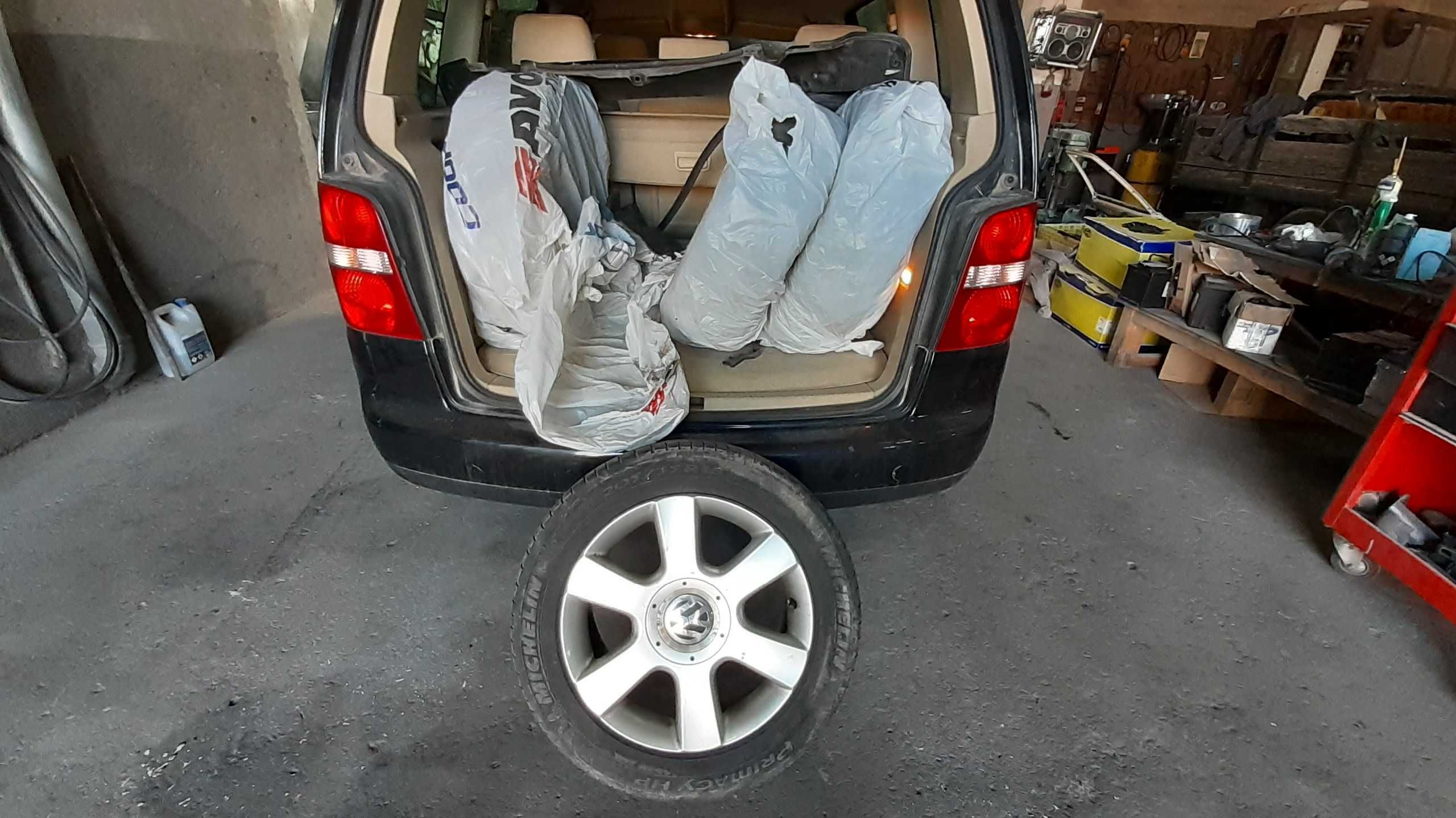 VW Touran 04 carro estrangeiro