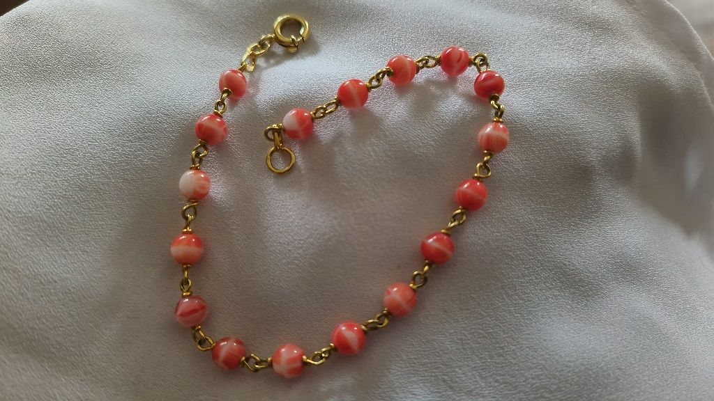 Pulseira em prata cor coral