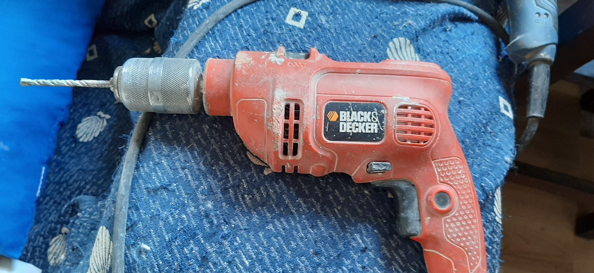 Berbequim black and  decker