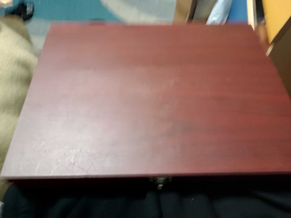 Дерев'яна коробка