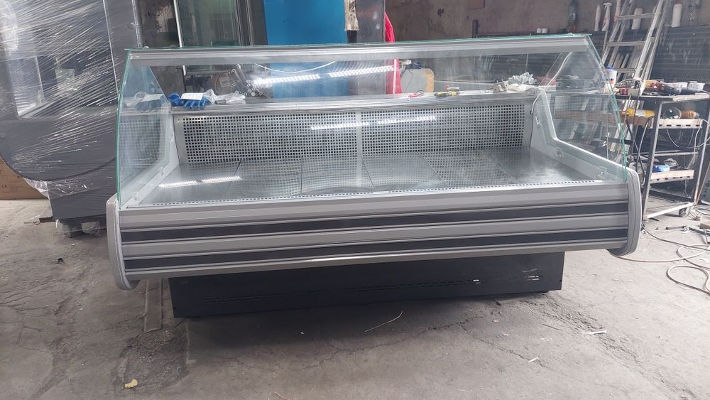 Холодильні гастрономічні вітрини Невада Технохолод 2м