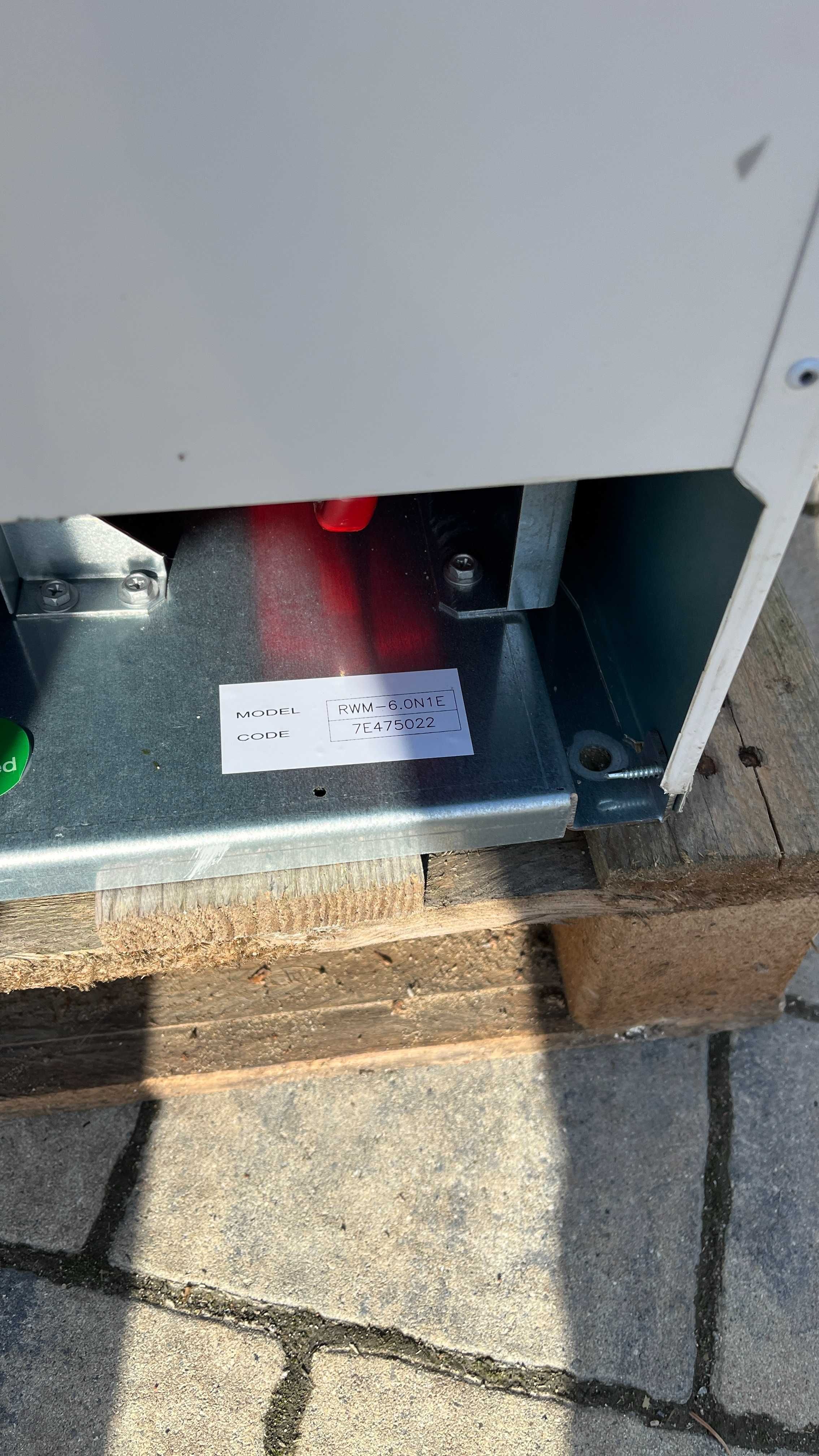 POMPA CIEPŁA Hitachi 16kW split bufor 300 L zawór 3 drogowy