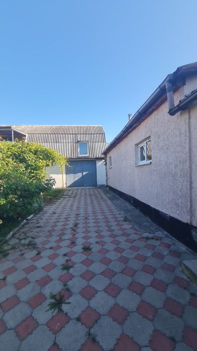 Продається будинок в районі Ковельського парку.