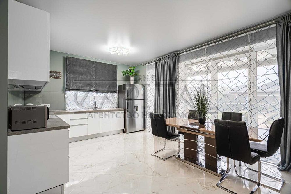 Оренда стильного будинку/ Погреби/ Троєщина/ 100 м2/ генератор