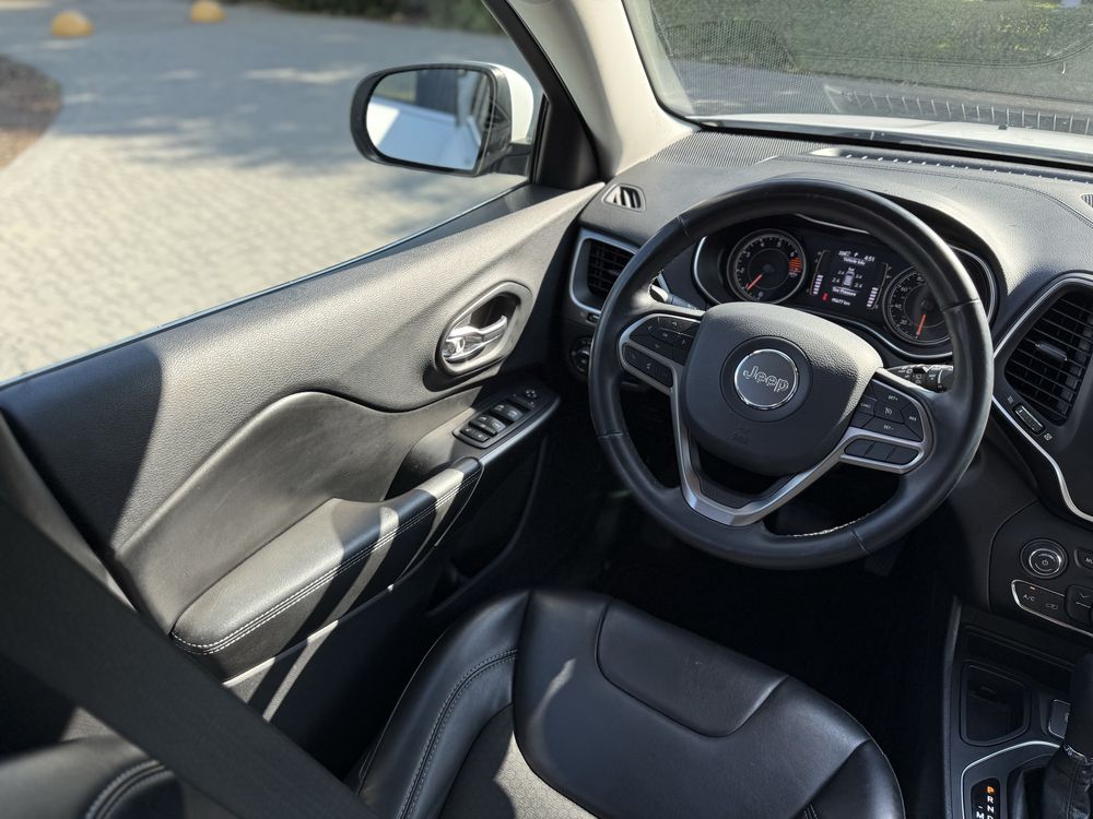 Jeep Cherokee Kl 2019 рік Latitude plus