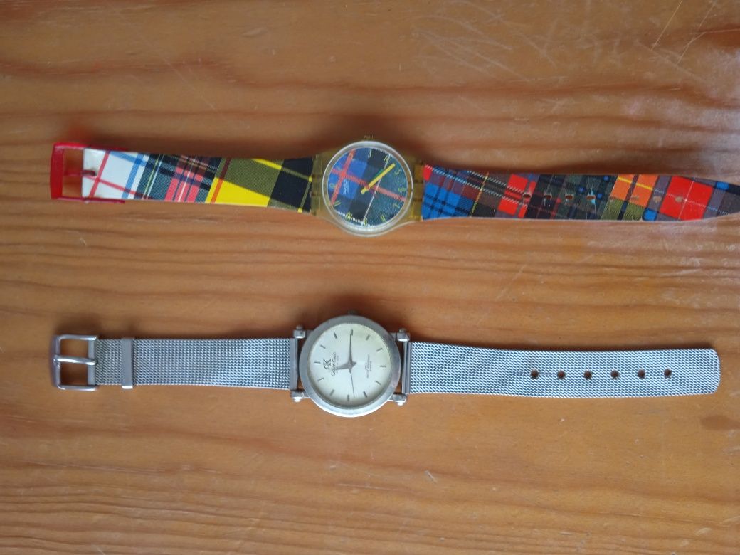 Relógios da marca Swatch e Calvin Klein