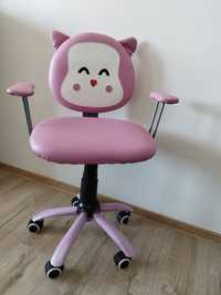 Krzesło fotel obrotowy różowy Kitty Stan idealny