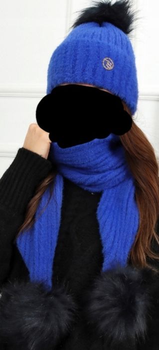 Trend Setter komplet czapka I szalik pompon Unikat