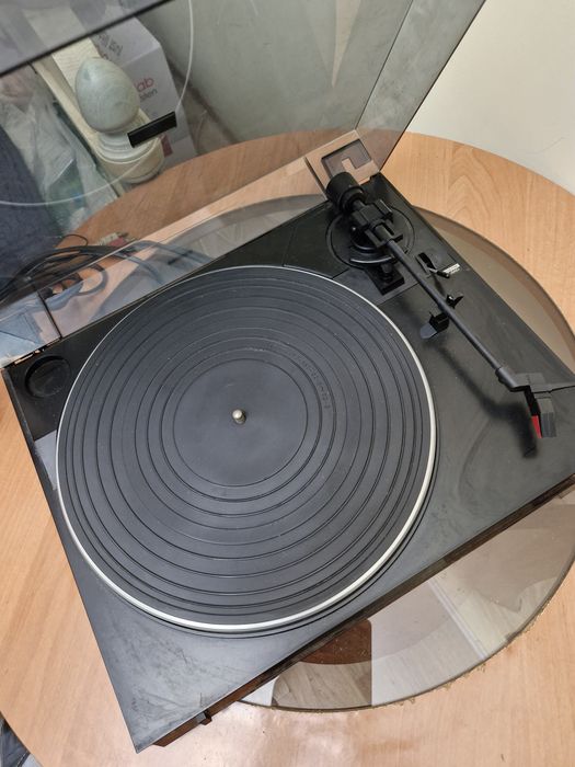 Вініловий програвач Fisher MT- 223