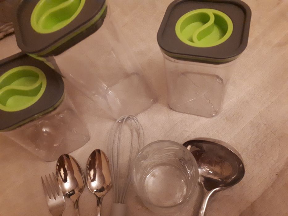 Цена за все Контейнер для сыпучих пластиковый герметичный с крышкой