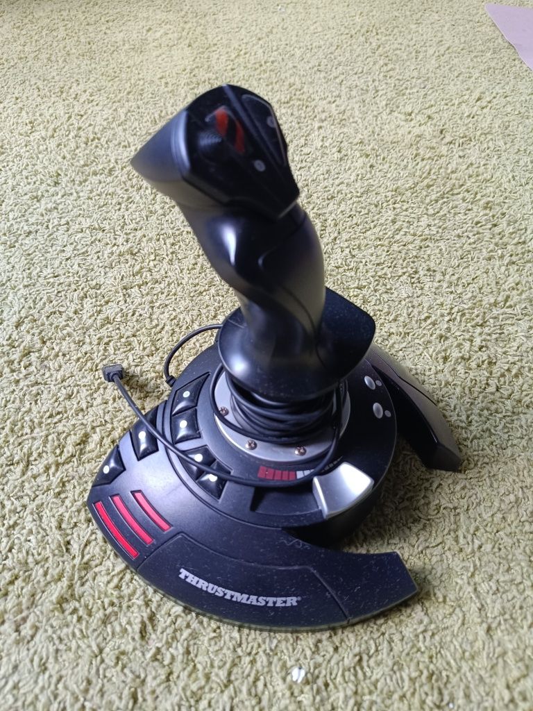 Joystick Thrustmaster T.Flight Stick X