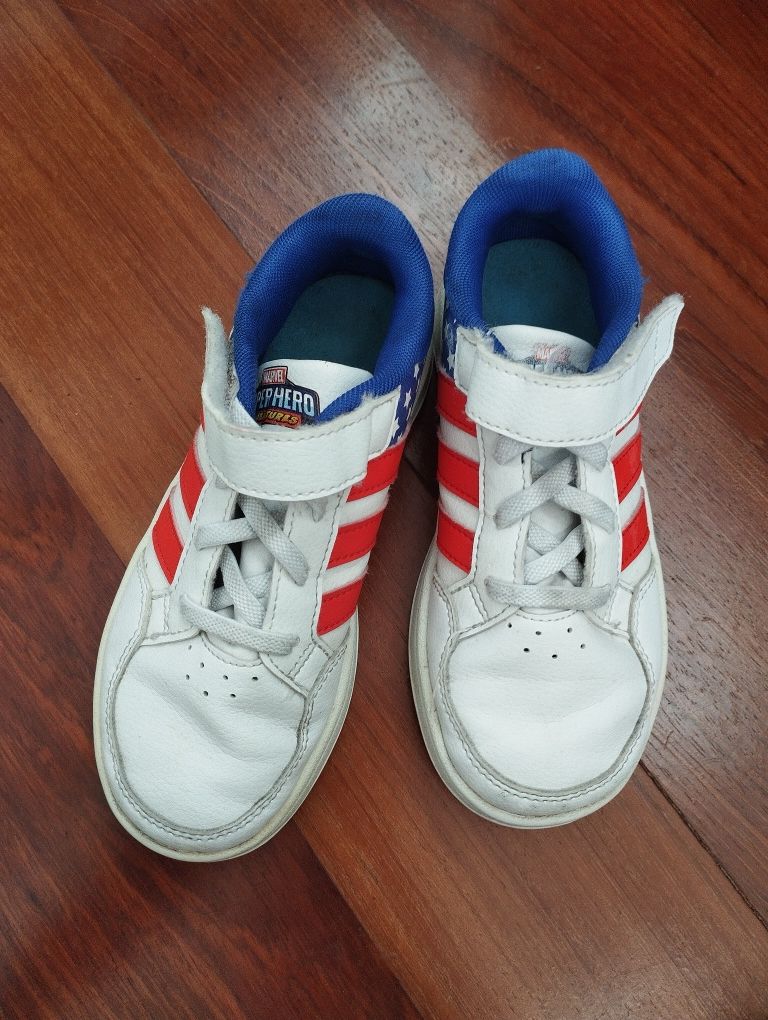 Ténis Adidas 29 - Usados