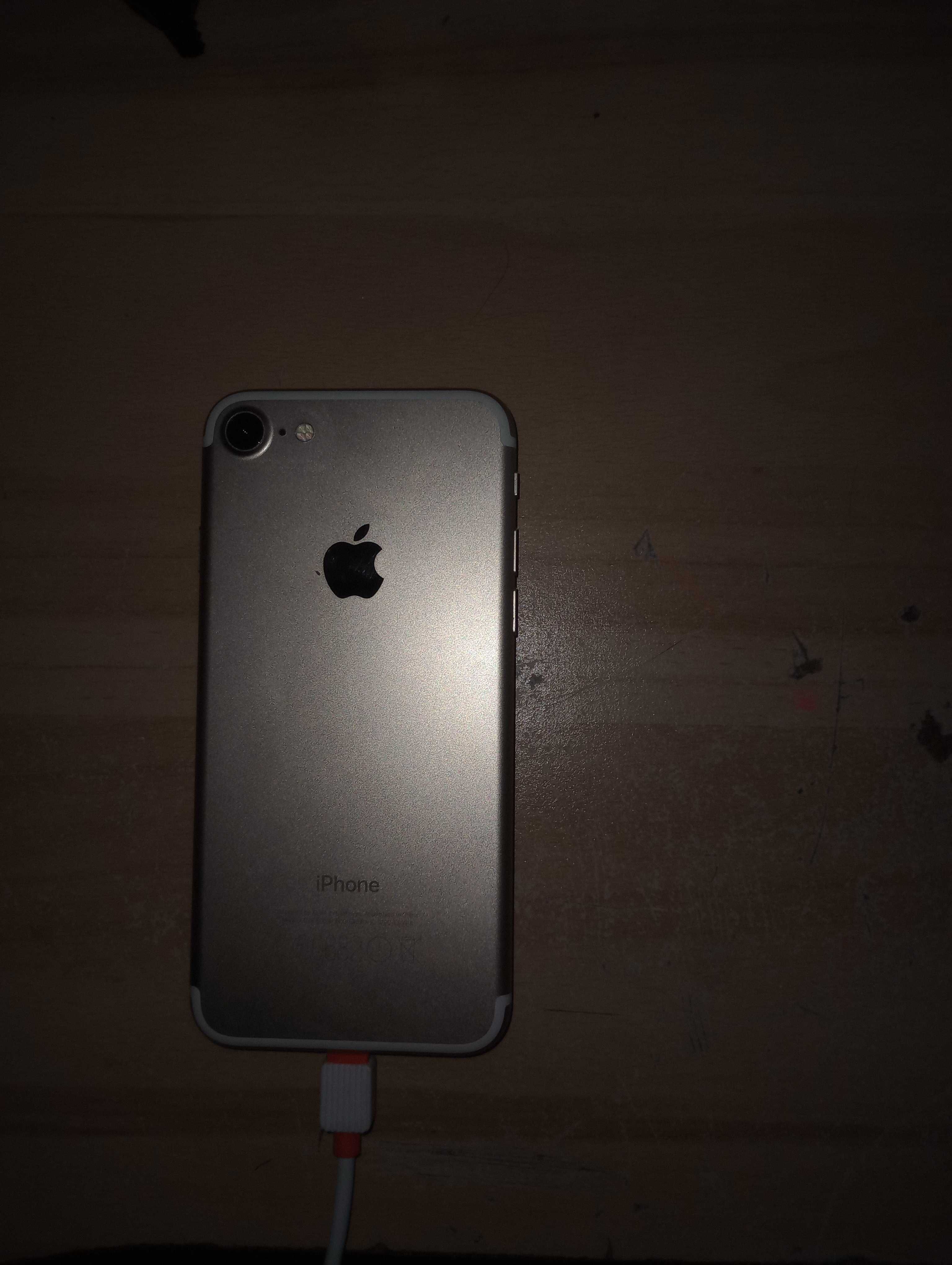 Sprzedam iPhone 7/32 GB