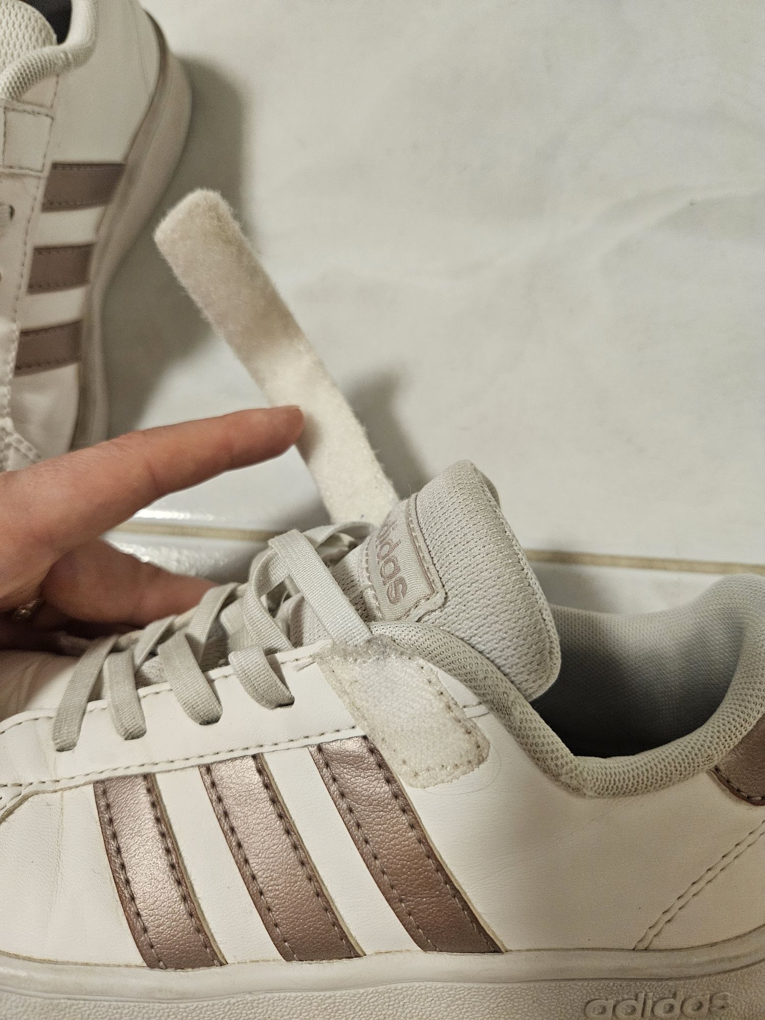 Tenis Adidas tam.33