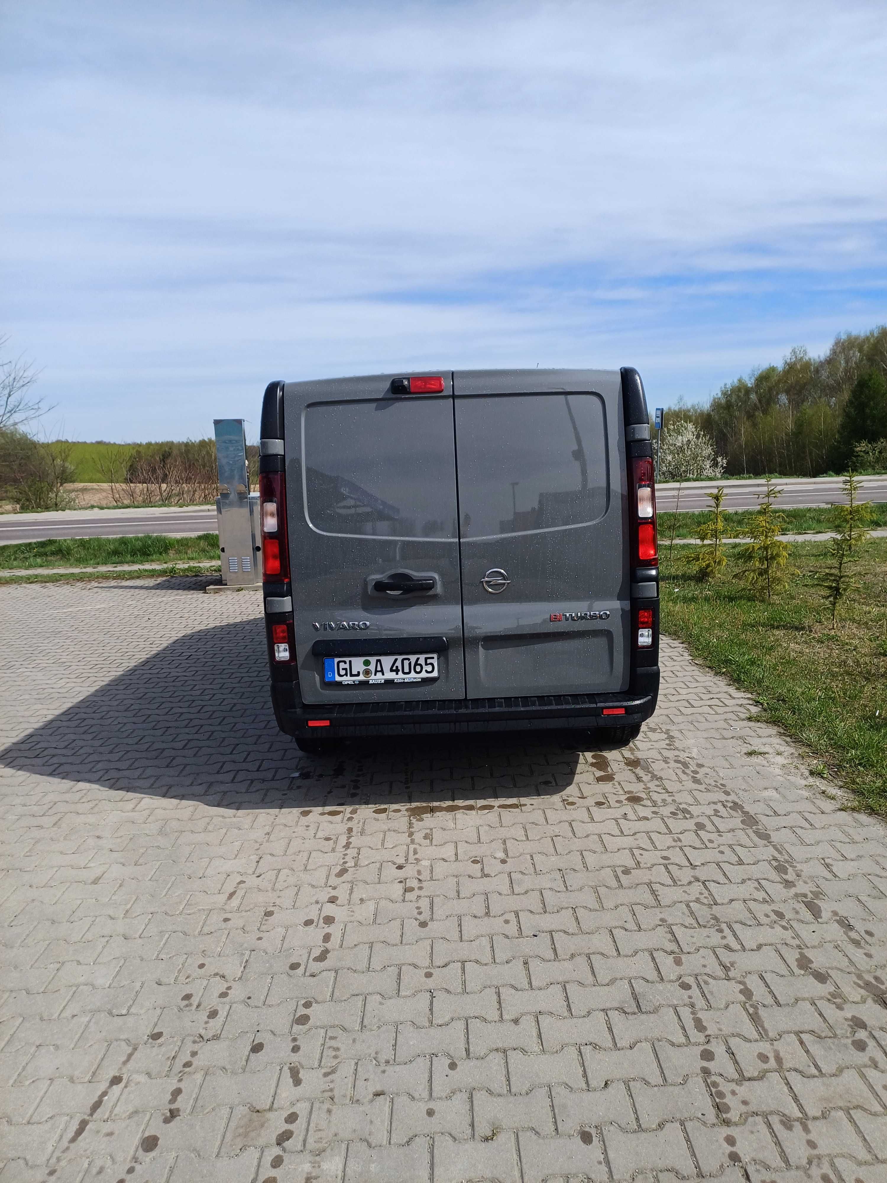 Opel Vivaro  145 KM .H1L2,  1 właściciel Bezwypadkowy