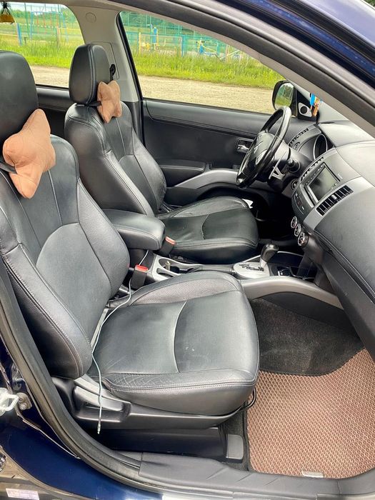 Автомобіль Mitsubishi Outlander 2011