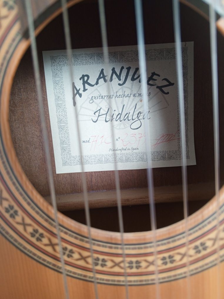 Sprzedam gitarę klasyczną