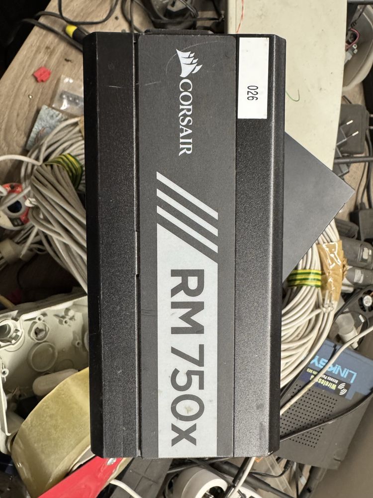 Corsair RM750x без проводов