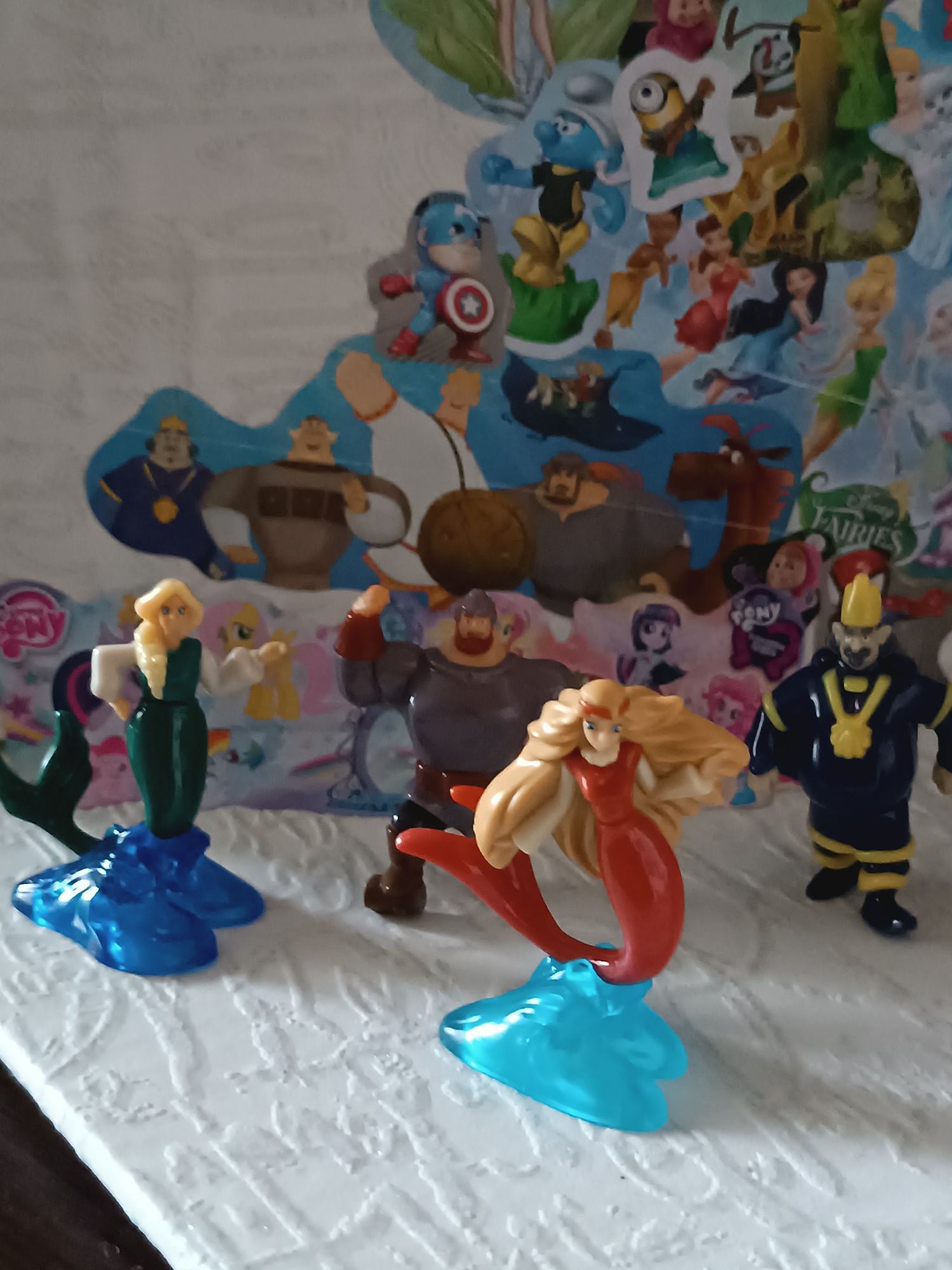 Игрушки Kinder- Богатыри, Фиксики, Барбоскины.